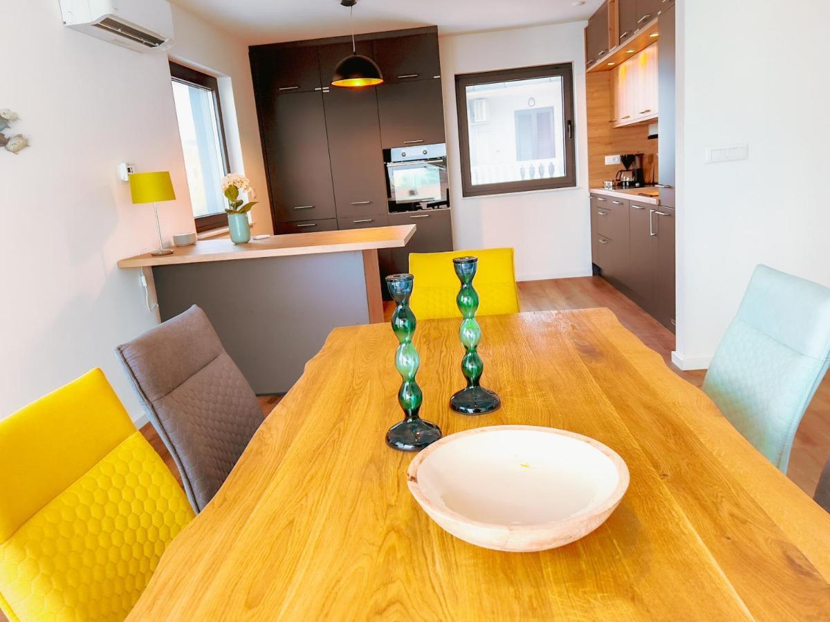 Villa Mirno More Apartments Малинска Екстериор снимка