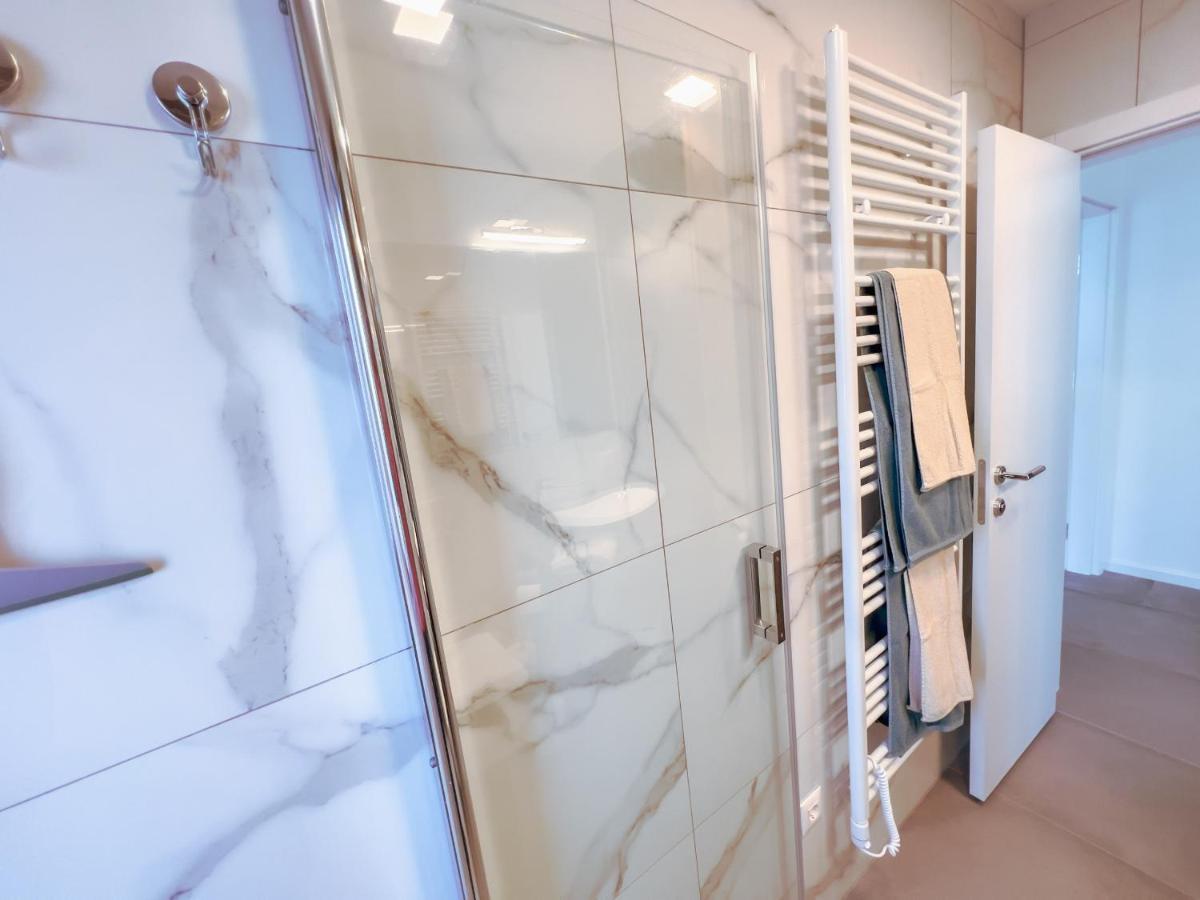 Villa Mirno More Apartments Малинска Екстериор снимка
