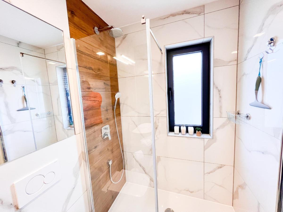 Villa Mirno More Apartments Малинска Екстериор снимка