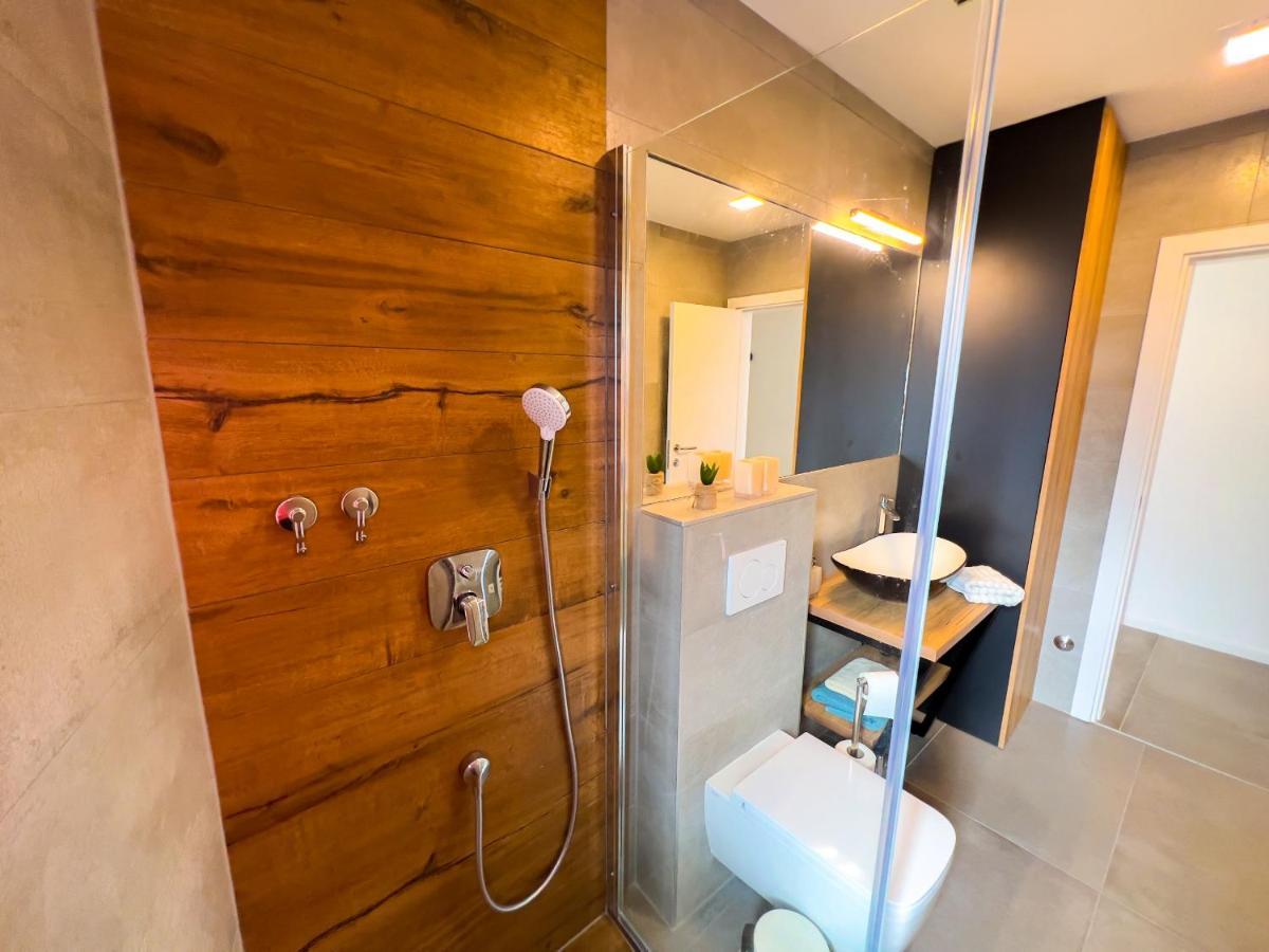Villa Mirno More Apartments Малинска Екстериор снимка