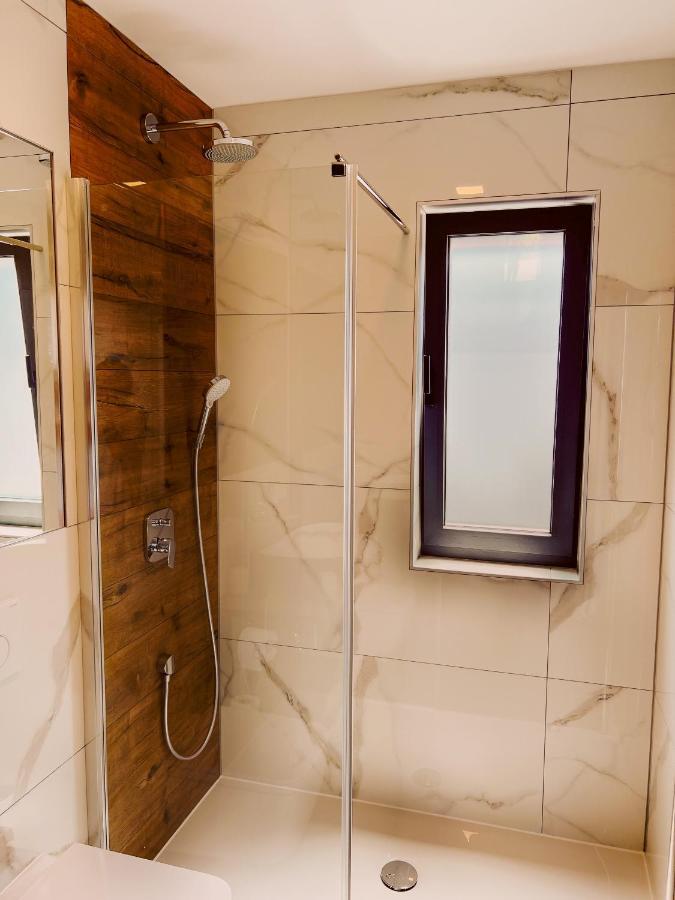 Villa Mirno More Apartments Малинска Екстериор снимка