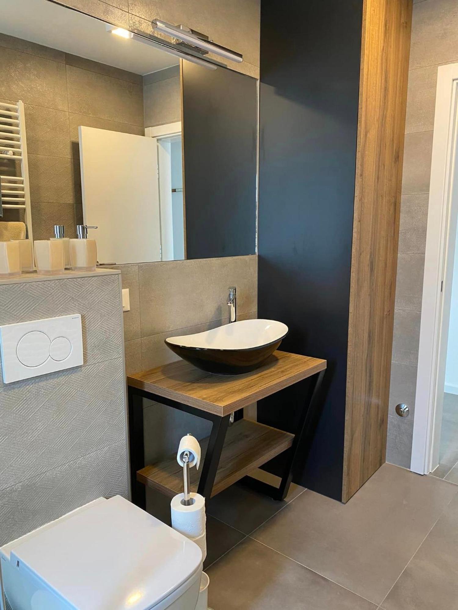 Villa Mirno More Apartments Малинска Екстериор снимка