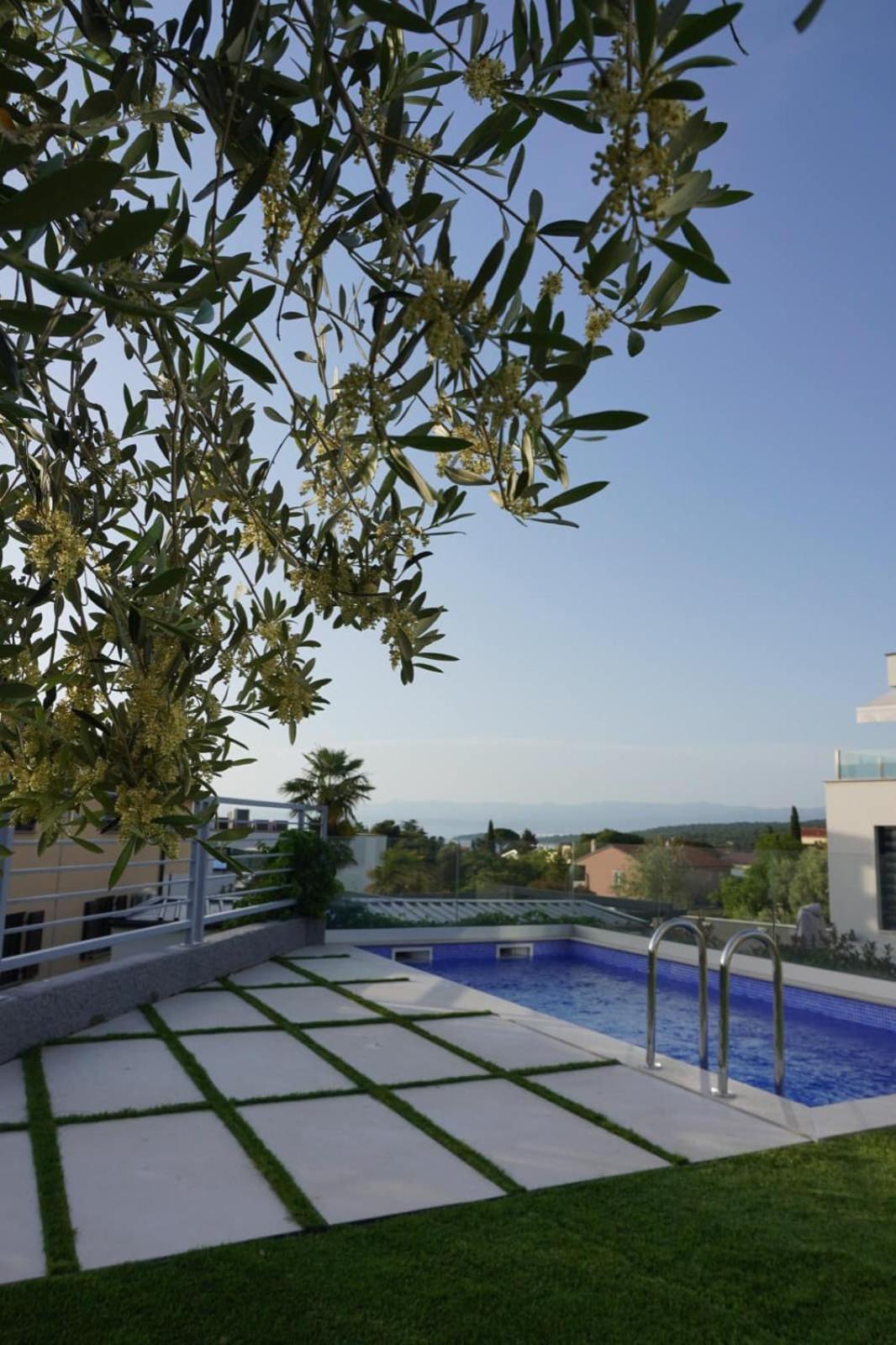 Villa Mirno More Apartments Малинска Екстериор снимка